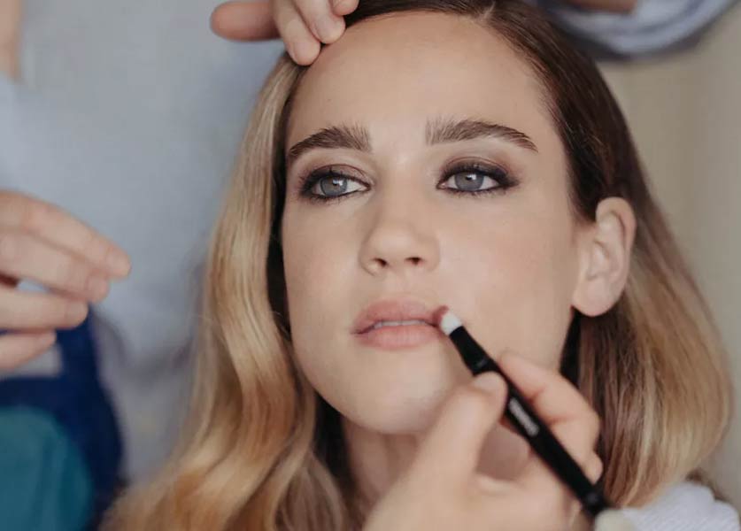 Tips from Chanel Makeup Artist for Glamorous Smokey Eyes
