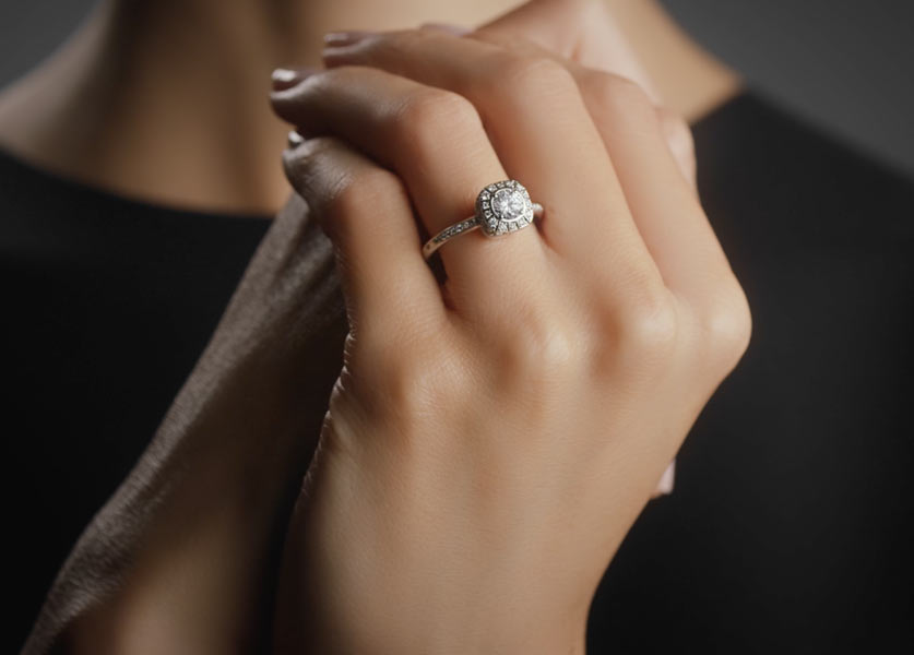 Pomellato Unveils Diamond Nudo Solitaire