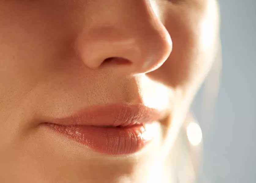 Lip Blushing لشفاه ممتلئة وزهرية