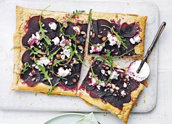 Beetroot and goat cheese tart