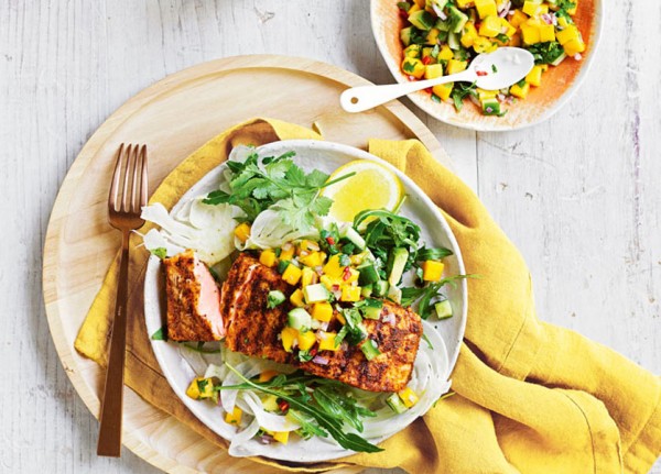 Grilled salmon with mango sauce