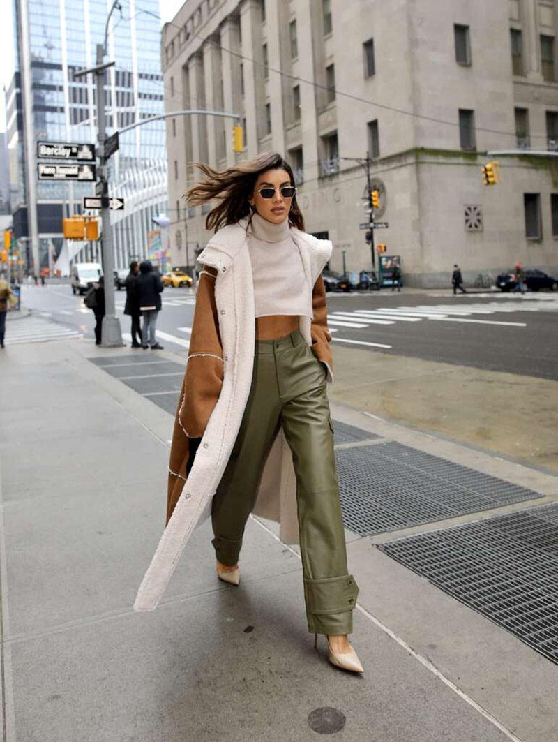 Camila Coelho, Street Style, Casual Chic, Fall Fashion, Winter Fashion, Layering Clothes, Neut…