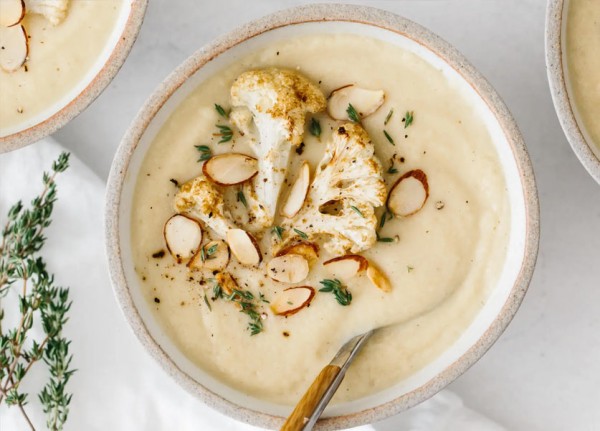 Roasted cauliflower soup