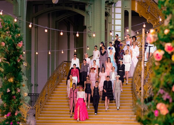 Chanel SS21 Haute Couture Is All About Family