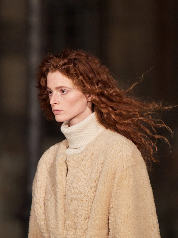 Chloé-Fall-2021-hairstyle