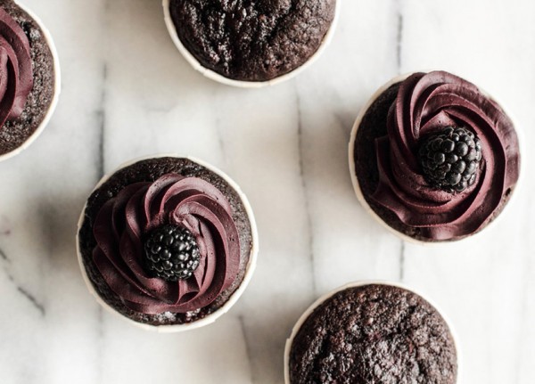 Chocolate & Blackberry Cupcake