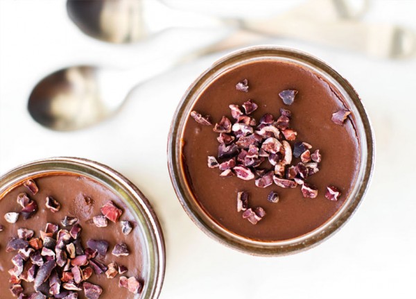 How to make chocolate and dates mousse