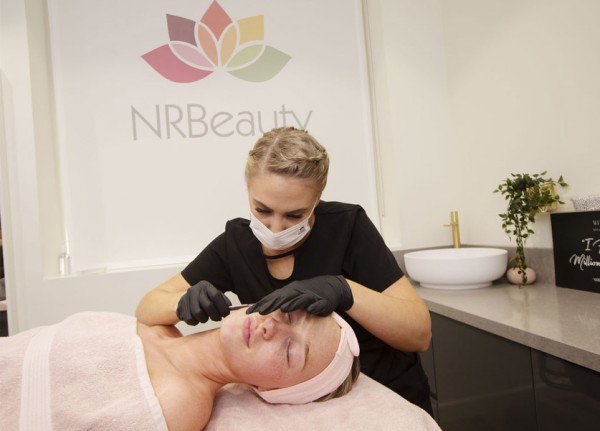 You Can Now Get A Smooth and Radiant Skin At This Dubai-Based Salon
