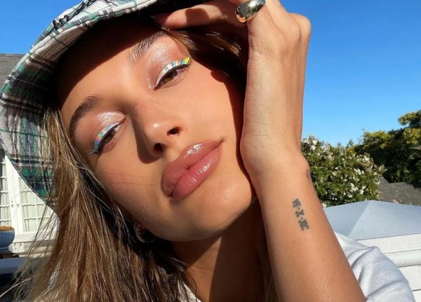 Eyeliner Stickers: The Easiest Makeup Trend of the Season