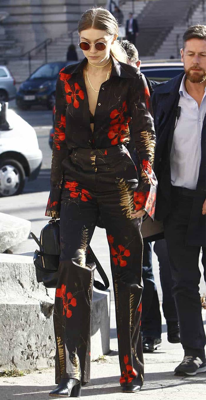 Gigi-Hadid-wearing-floral-pants