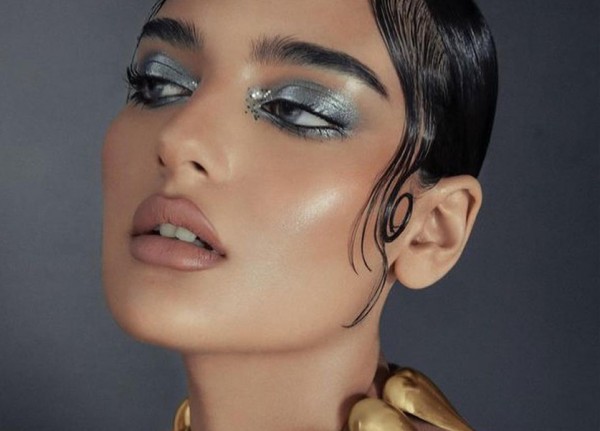 Up The Glam With These 5 Gorgeous Glitter Makeup Products This Holiday Season