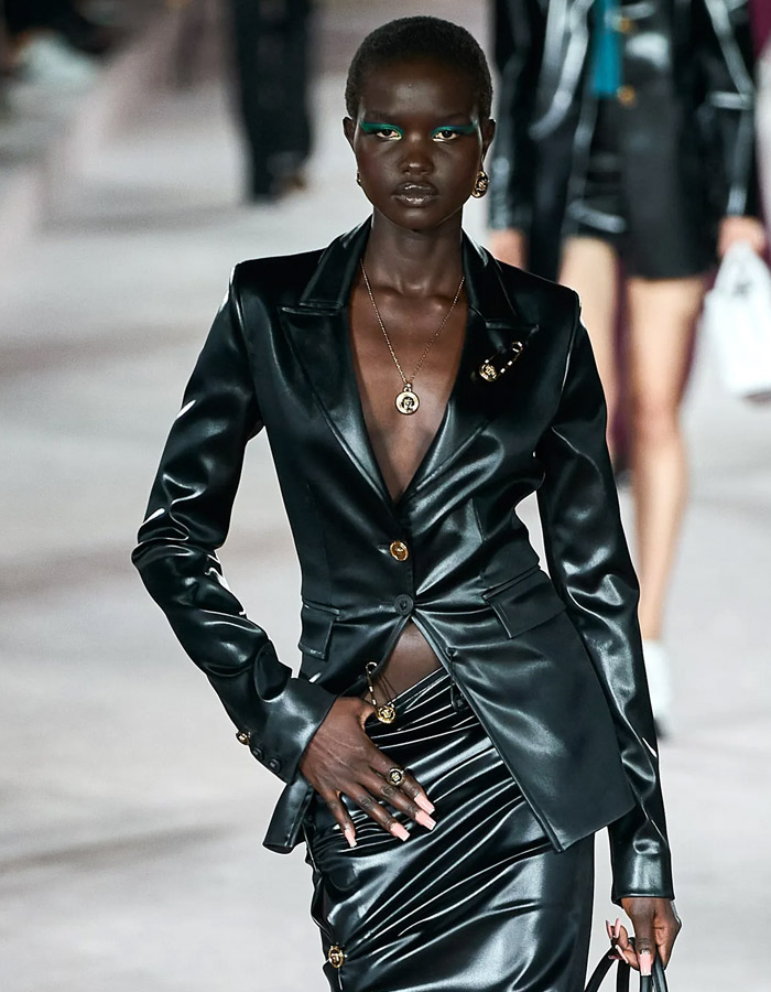 Versace Spring 2022 Ready-to-Wear