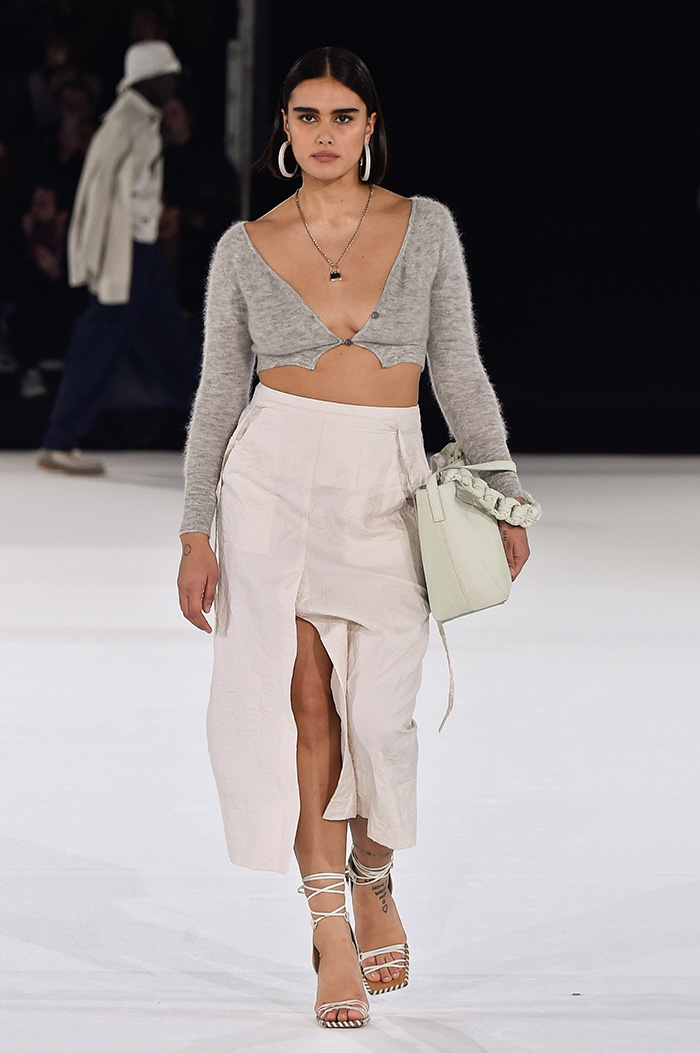 Jill-Kortleve-at-Jacquemus-FallWinter-20-21