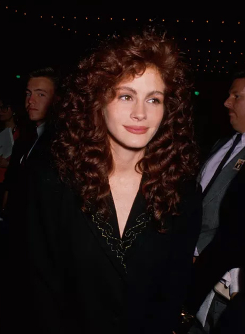A Celebration of Julia Roberts Iconic Hair Moments - Special Madame Figaro  Arabia