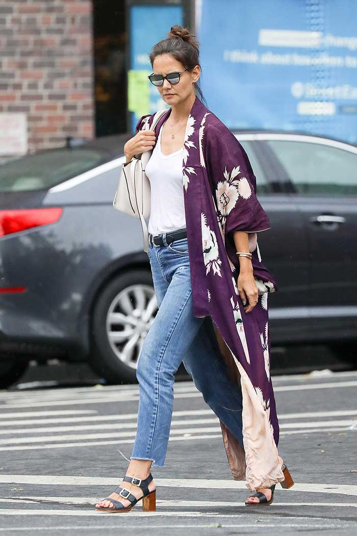 Katie-Holmes-wearing-a-kimono