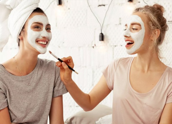 Three homemade hero mask recipes for dry and sensitive skin