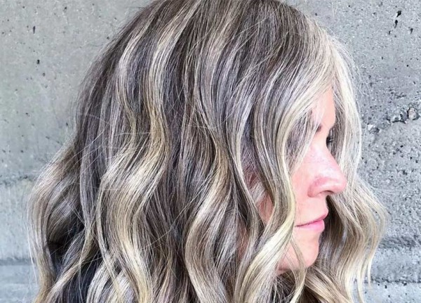 Gray Blending هي الطريقة الجديدة الرائعة لصبغ شعرك