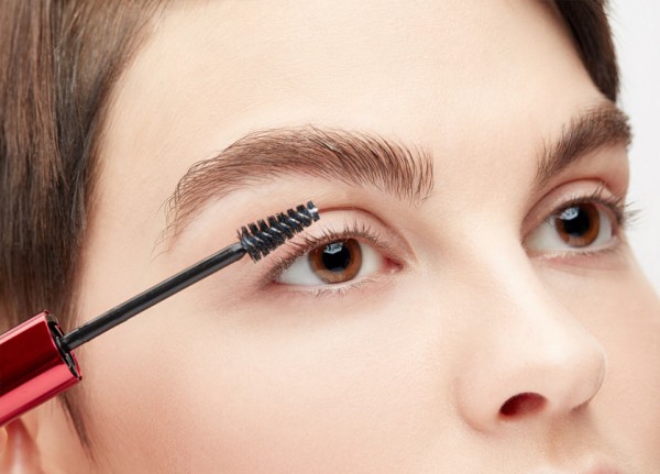 All You Need To Know About Clear Mascara