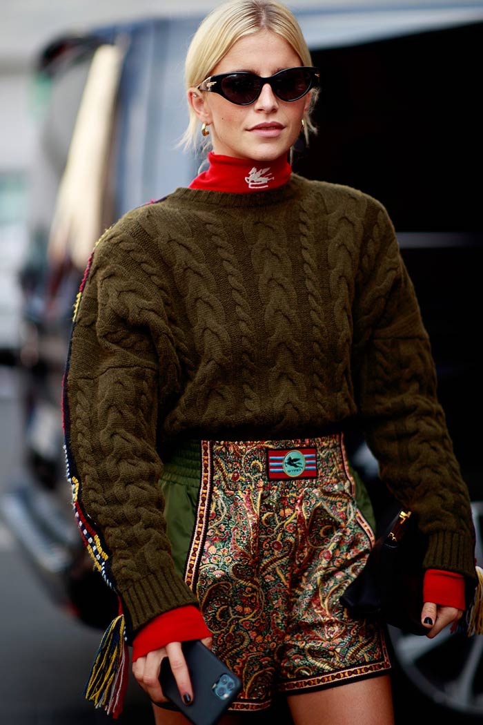 Milan-Fashion-Week-Spring-2022-Street-Style-Chunky-knits-(1)