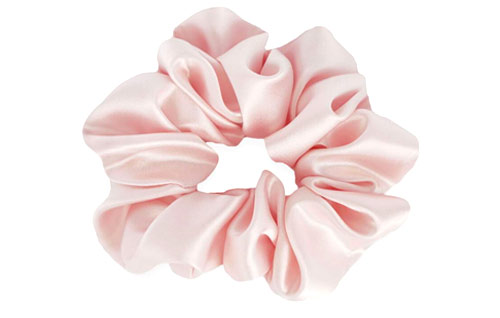 Mulberry silk scrunchie from dariia day