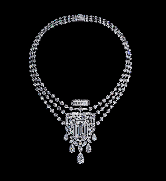 Chanel Celebrates N°5 Perfume 100th Anniversary With A High Jewelry Diamond Necklace