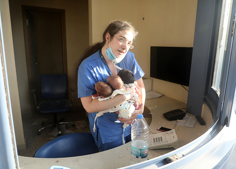 Nurse-rescues-3-newborn-babies