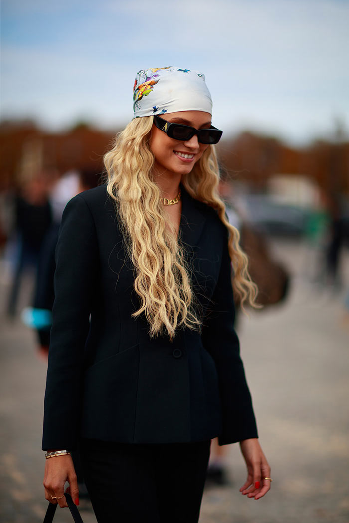 Paris-Fashion-Week-SS22-Street-Style-Head-Scarf-(1)