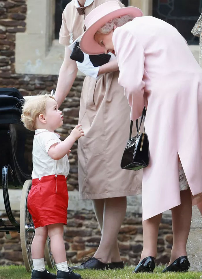 Queen Elizabeth’s Favorite Handbag