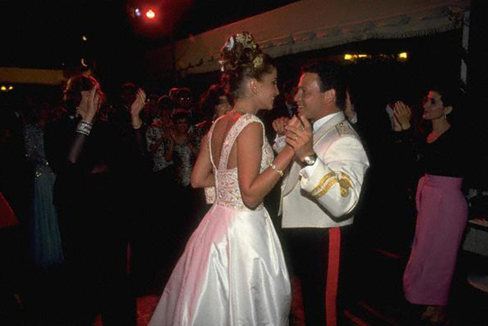 Queen-Rania-&-King-Abdullah-wedding-dance