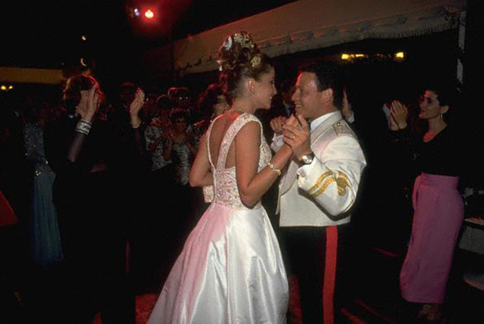 queen and king wedding dance