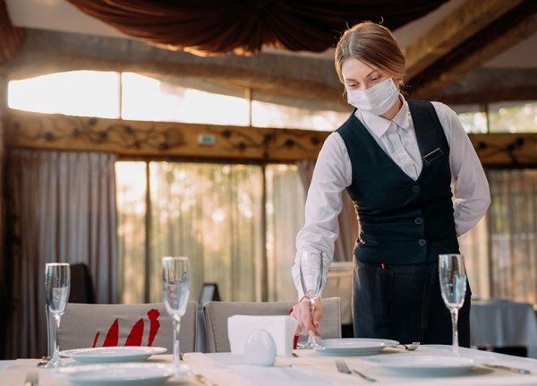 How to Eat Safely at a Restaurant Today?