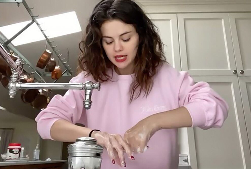 سيلينا غوميز قبلت التحدي سيلينا غوميز قبلت التحدي