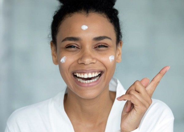 5 Bakuchiol Skincare Products For A Natural Retinol Alternative