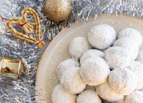 Snowball Christmas Cookies