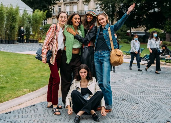 The To-Die-For Accessories Spotted On The Streets Of Fall 2022 Paris Haute Couture Week