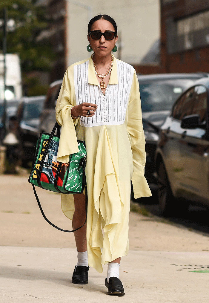 Style-white-socks-and-loafers