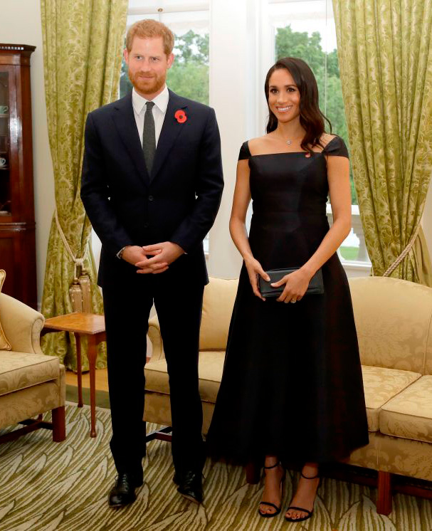 The-Duchess-of-Sussex,-Meghan-Markle,-with-Prince-Harry-during-their-royal-tour-of-New-Zealand-in-2018.