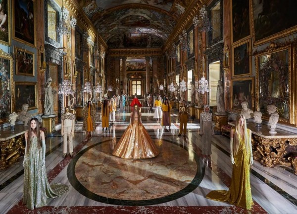 In a great setting, Valentino challenges the format of the virtual fashion show