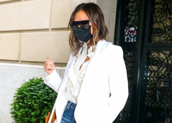 Victoria Beckham Just Revived The 70’s Bell-Bottom Jeans 