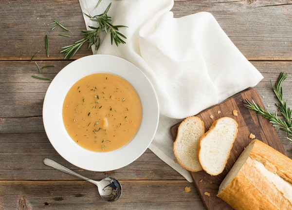 Potato and rosemary soup for a warm winter