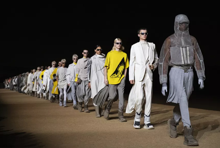 Dior Unveils Men's Collection at the Foot of the Egyptian Pyramids