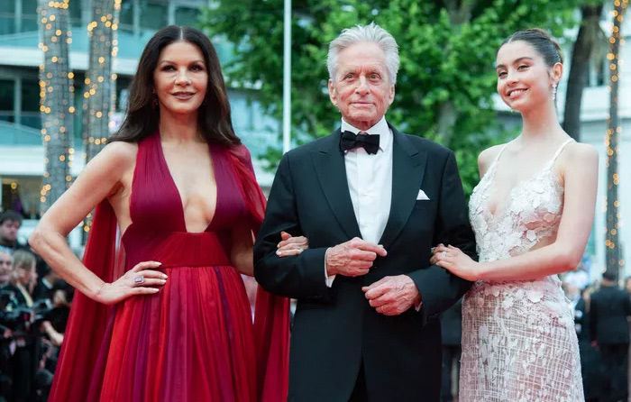 Carys Douglas Charms Cannes Photocall