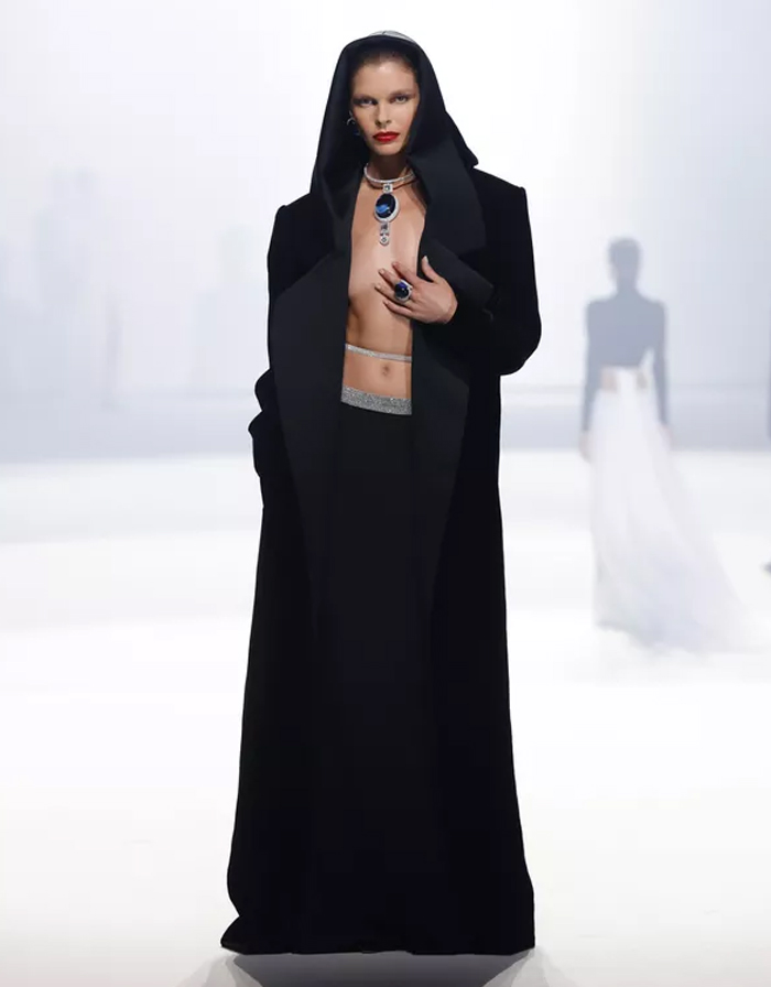 أزياء Stephane Rolland لخريف وشتاء 24/25 تعكس جمال باريس