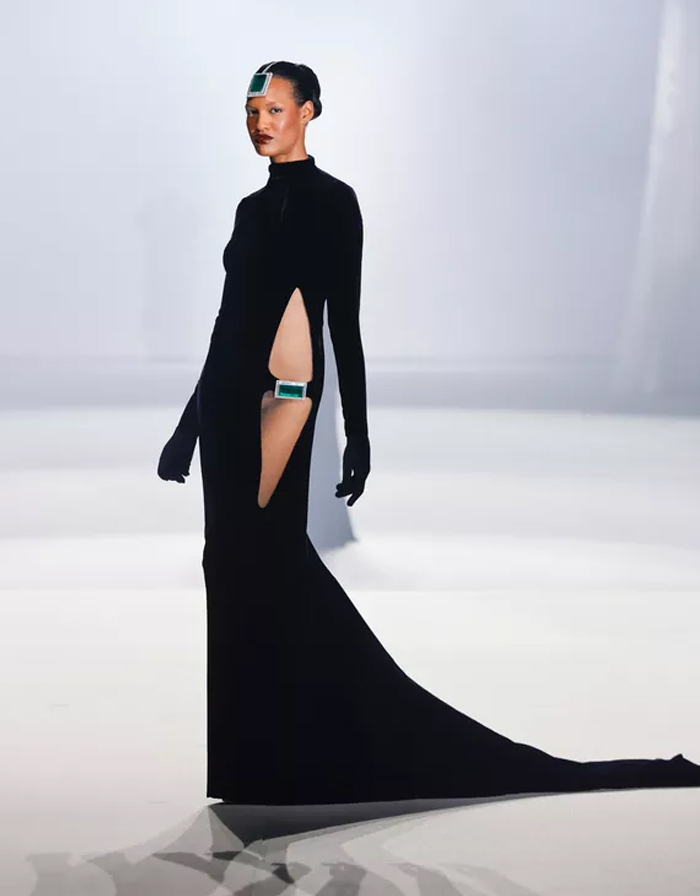 أزياء Stephane Rolland لخريف وشتاء 24/25 تعكس جمال باريس