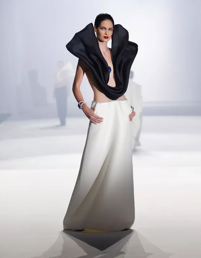 أزياء Stephane Rolland لخريف وشتاء 24/25 تعكس جمال باريس