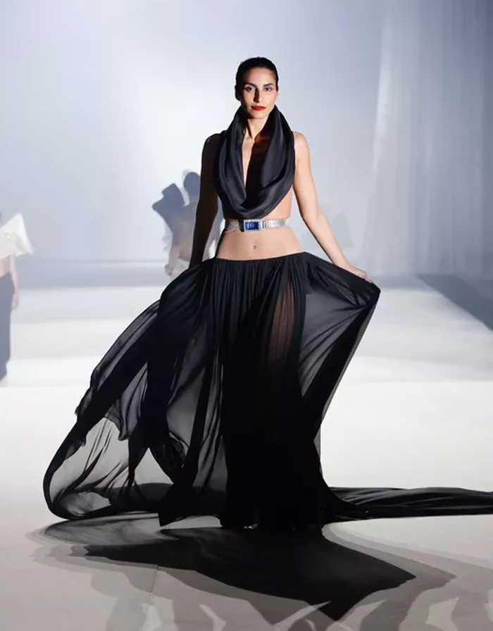 أزياء Stephane Rolland لخريف وشتاء 24/25 تعكس جمال باريس