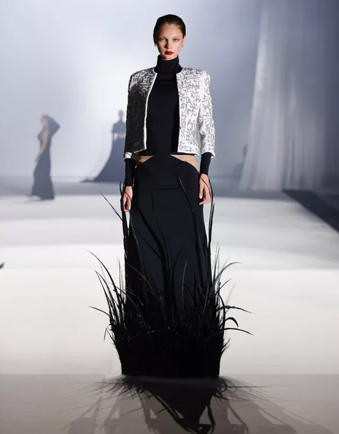 أزياء Stephane Rolland لخريف وشتاء 24/25 تعكس جمال باريس