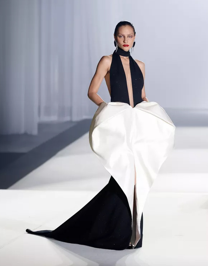 أزياء Stephane Rolland لخريف وشتاء 24/25 تعكس جمال باريس