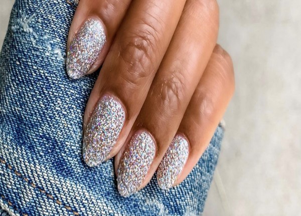 4 Shimmery nail designs that will elevate your looks this fall