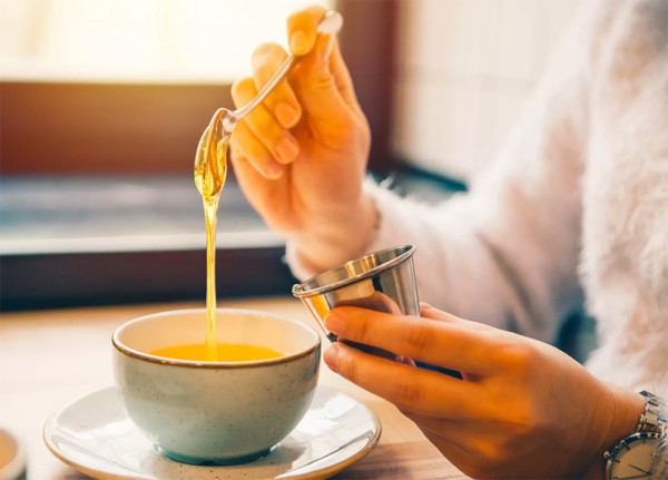 Why you shouldn't add honey to your tea